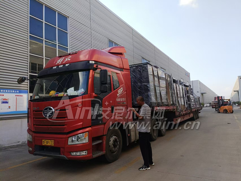 艾尼爾供應(yīng)煙臺(tái)10米候車(chē)亭成功發(fā)貨！